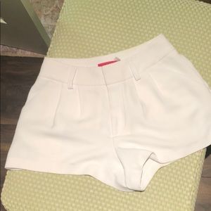 Alice & Olivia Balloon White Shorts